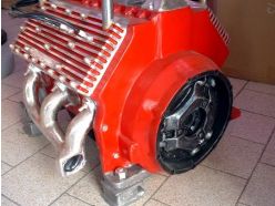 Table moteur V8 .