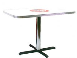 Table Coca-Cola rectangulaire 61 x 107 cm .