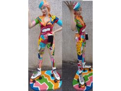 Statue Serveuse Pop Art Roller en Résine 
